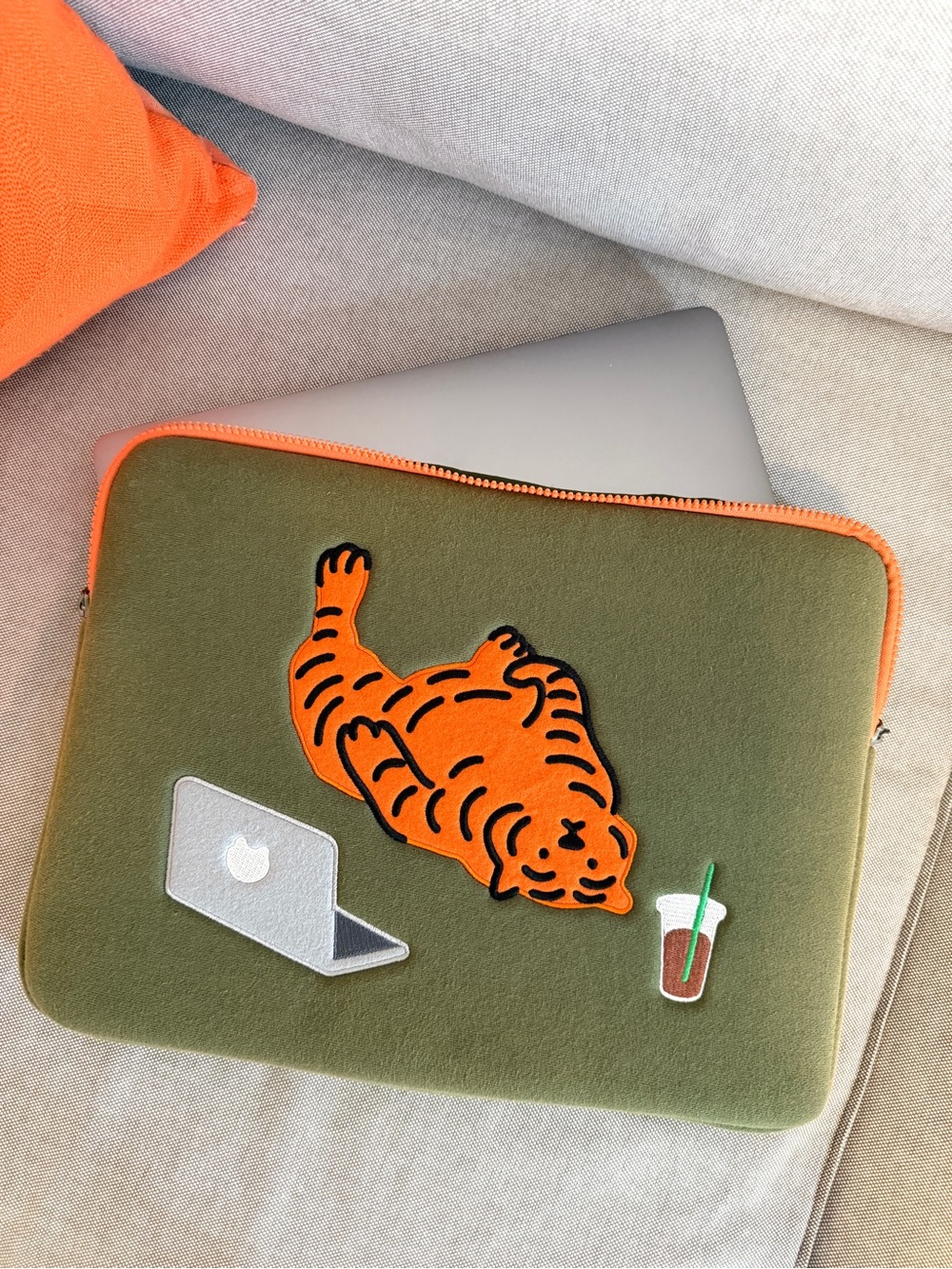 Lazy Tiger Padded Laptop Sleeve